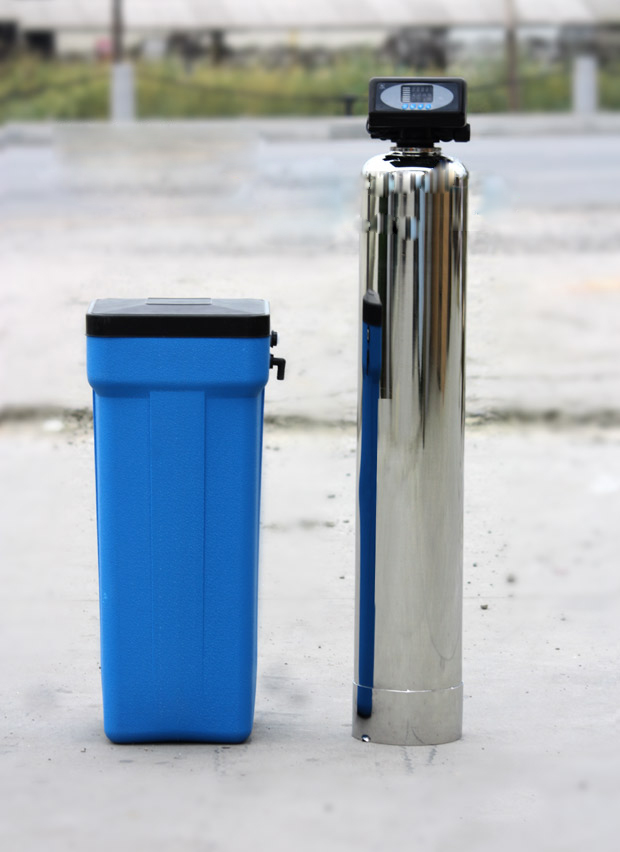 數顯多路閥全自動軟水器(軟化水設備) 數顯多路閥全自動軟水器(軟化水設備)