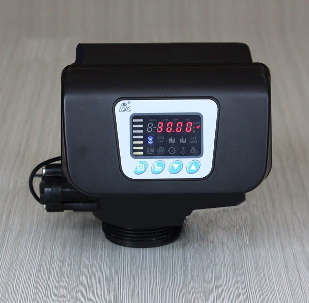 數顯多路閥全自動軟水器(軟化水設備) 數顯多路閥全自動軟水器(軟化水設備)